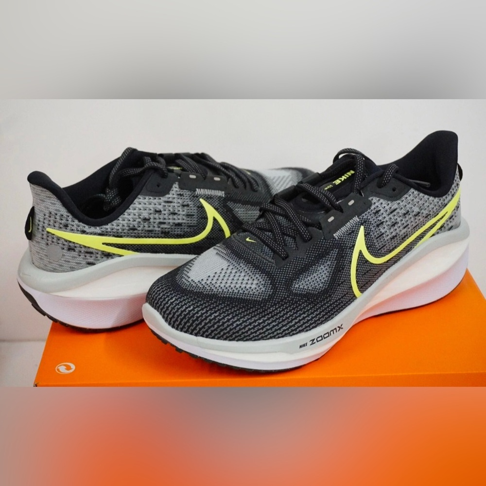 Nike Vomero 17 'Black Volt' Men’s Elite Road Running Shoes FB1309-001